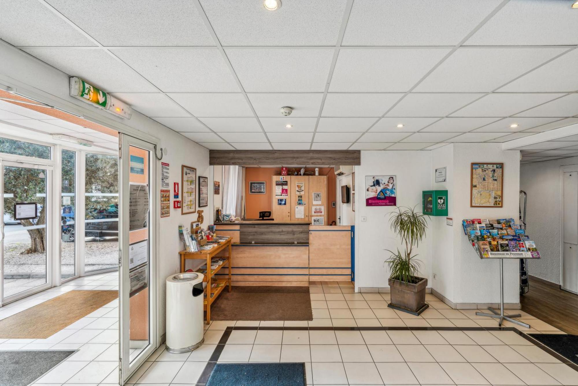 Hotel Akena Chateaurenard - Parc Des Expositions Avignon Exterior photo